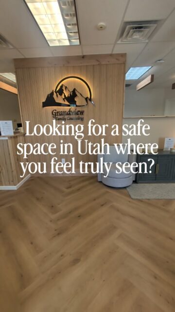 Now serving clients at our new location in Layton, Utah! ✨
#safespace #therapistsofinstagram #officetour