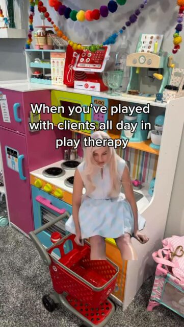 If you know, you know 🤣

#playtherapy #workingwithkids #playtime