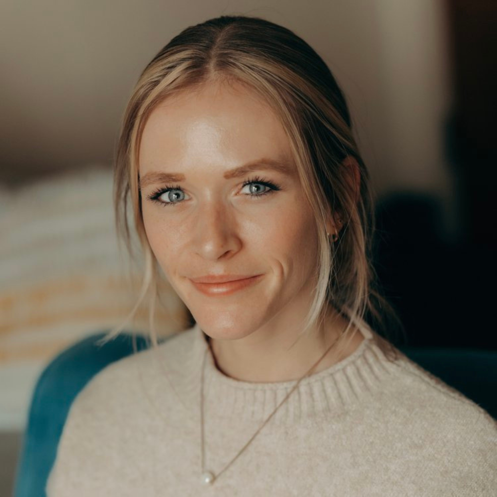 Madison Grant (Maddie) completed her Master’s degree in Social Work (Direct Practice Concentration - Children, Youth, and Families Specialization) from Arizona State University in 2018. She has experience working with teens, children, and adults with anxiety, depression, attachment issues, self-worth, grief, body-image issues, life and faith transitions, addiction, as well as many other mental health challenges.