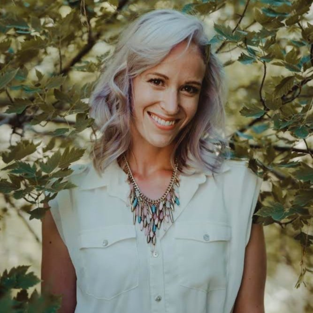 Sara has experience across a wide range of areas, including teen resilience, child welfare, family planning counseling, crisis intervention, suicide prevention, community mental health first aid, medical social work, equine and animal therapies. She is currently pursuing her Master of Social Work (MSW) at Utah State University.